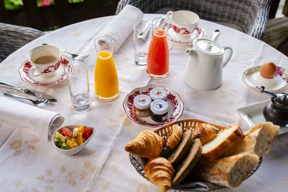 Les Bas Rupts - Breakfast